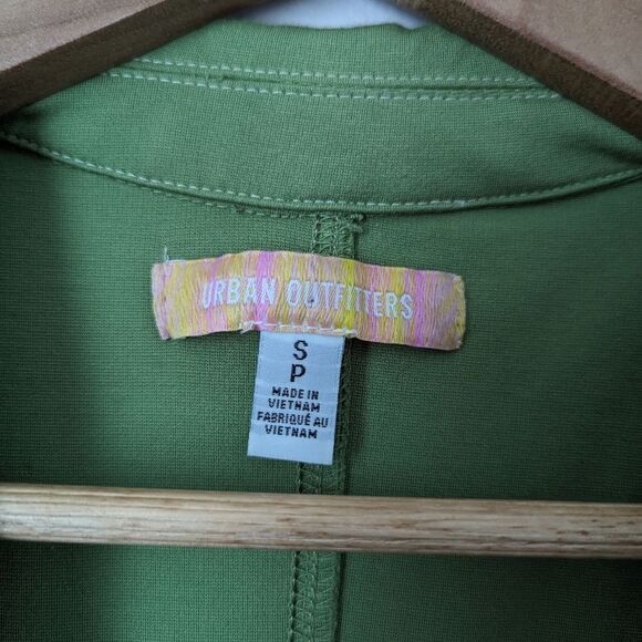 Urban Outfitters UO lime green cap sleeve zipper front v-neck Amal mini dress - Picture 3 of 6